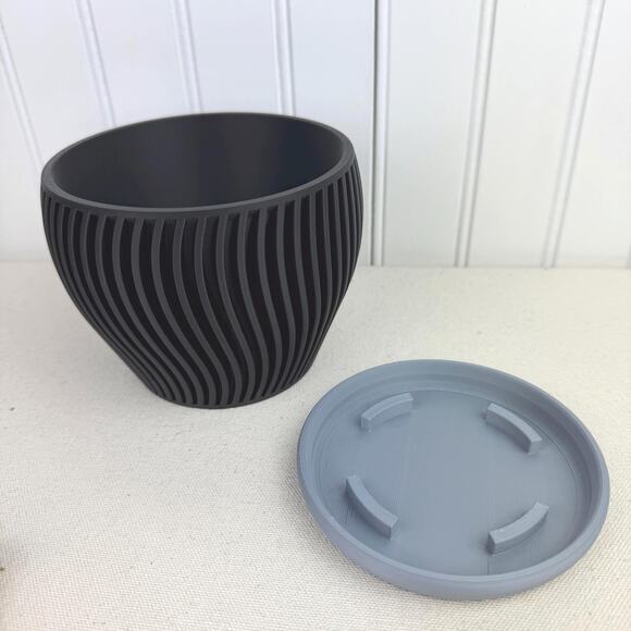 The Oblique Planter, Indoor Flower Pot, Tabletop Planter, Ribbed Wavy Pattern - Picture 7 of 9